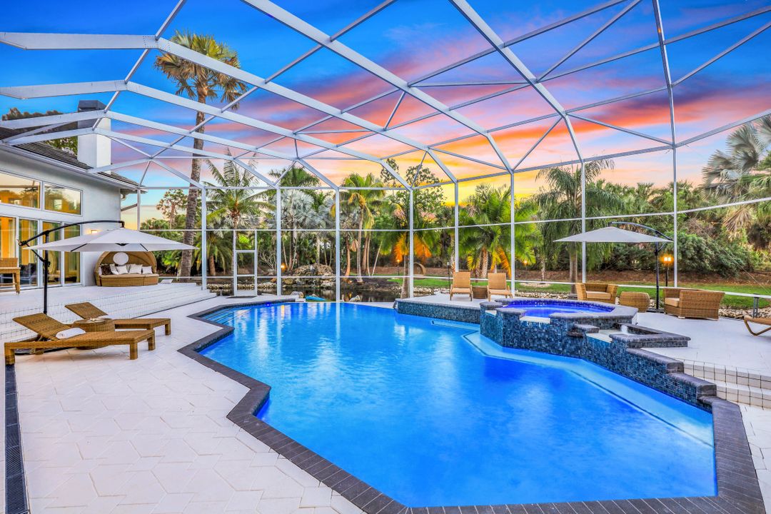 6262 Standing Oaks Ln, Naples, FL 34119