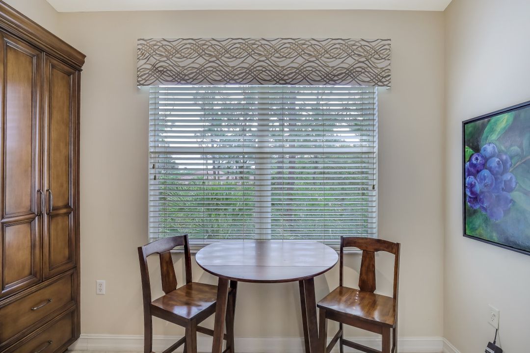 1886 Tarpon Bay Dr S #304, Naples, FL 34119