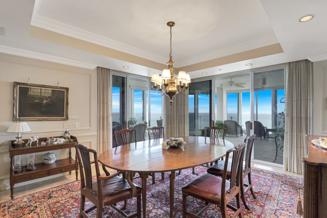 10 Seagate Dr #6S, Naples, FL 34103