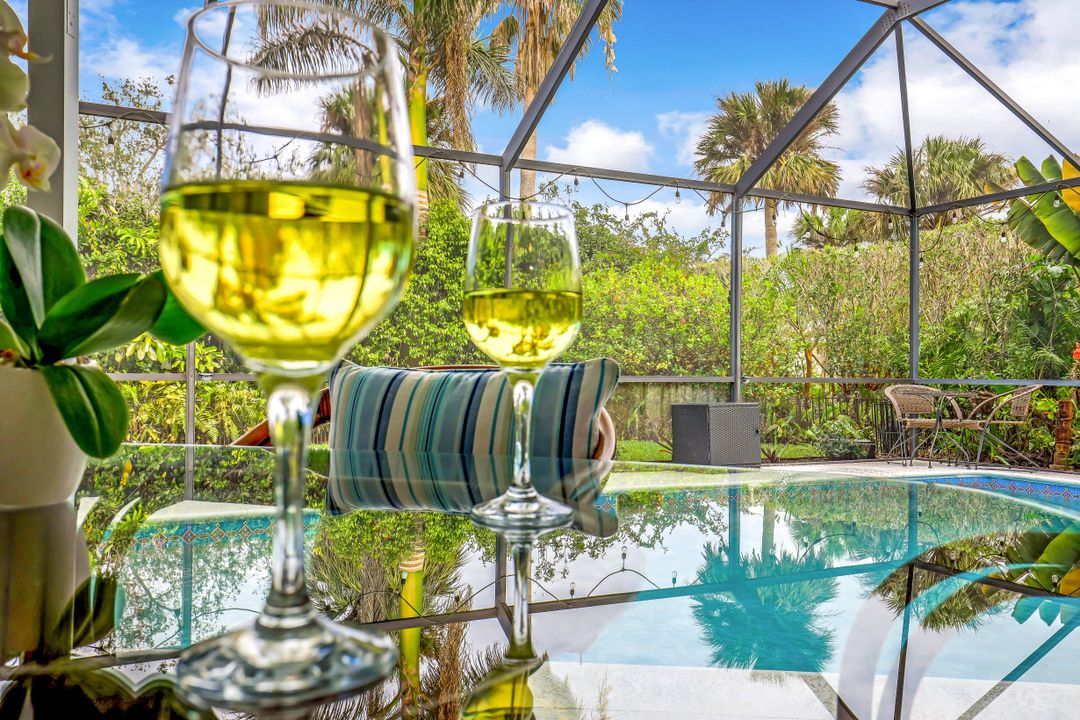 4459 Parrot Ave, Naples, FL 34104