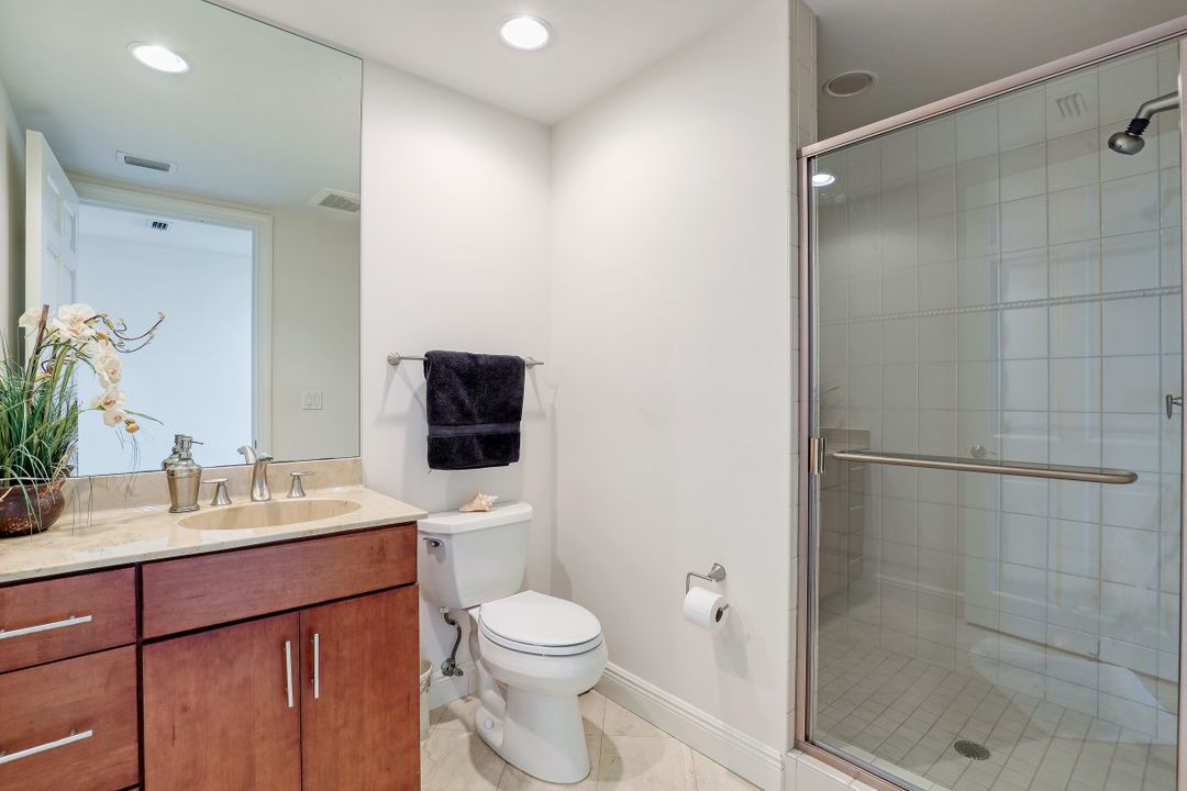 275 Indies Way #1605, Naples, FL 34110