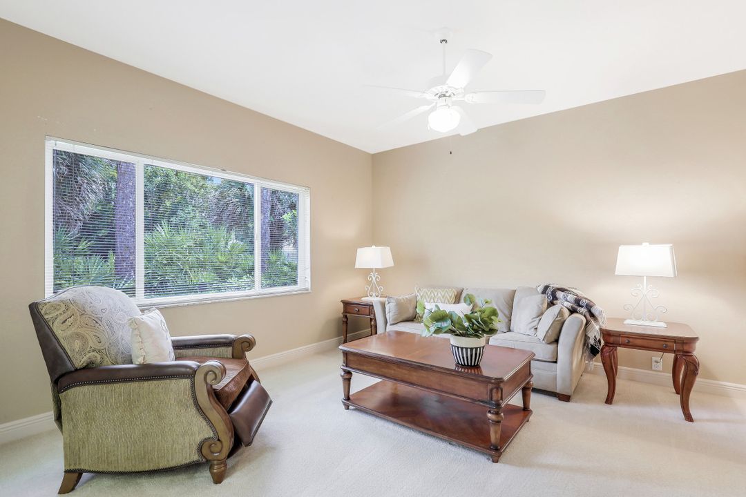 3950 Lakemont Dr, Bonita Springs, FL 34134