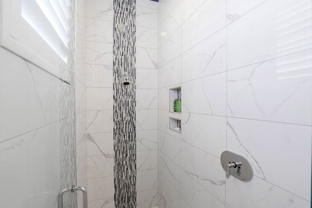 3086 Aviamar Cir, Naples, FL 34114