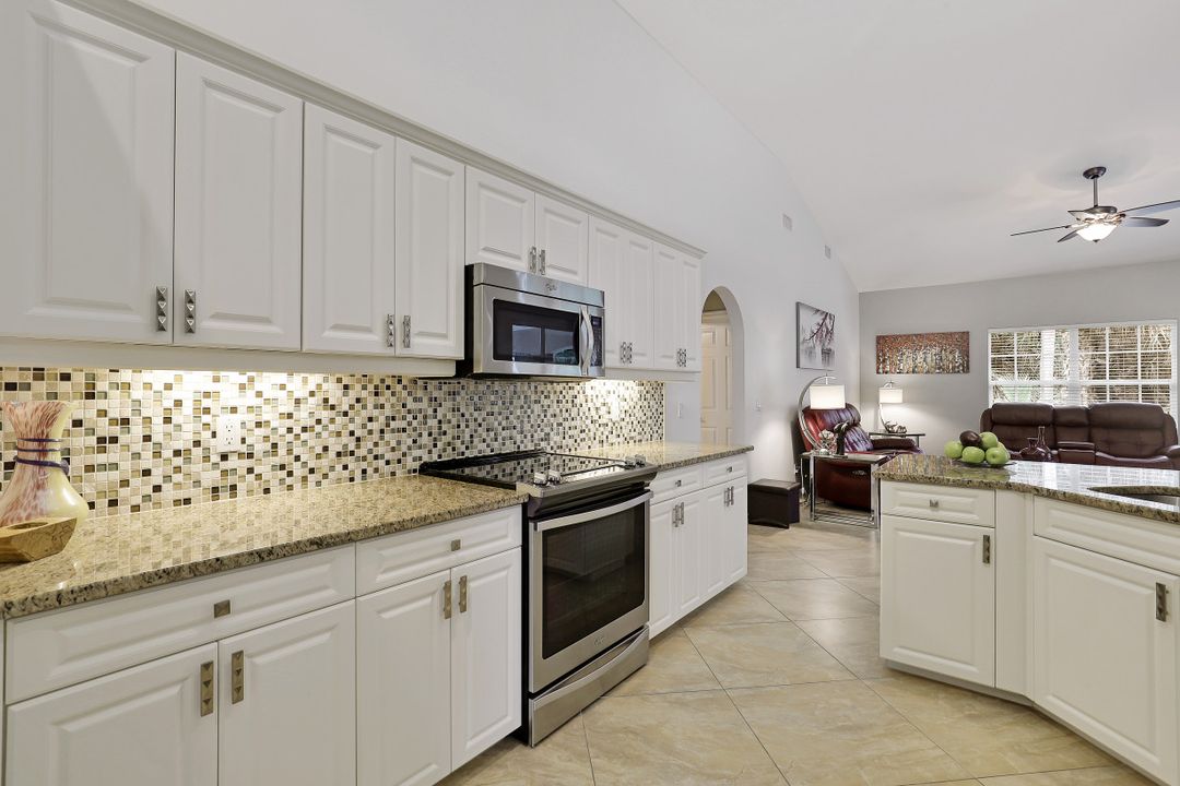 12783 Hunters Ridge Dr, Bonita Springs, FL 34135