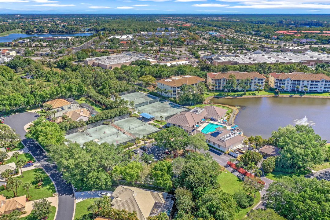 178 Cypress View Dr #C-34, Naples, FL 34113