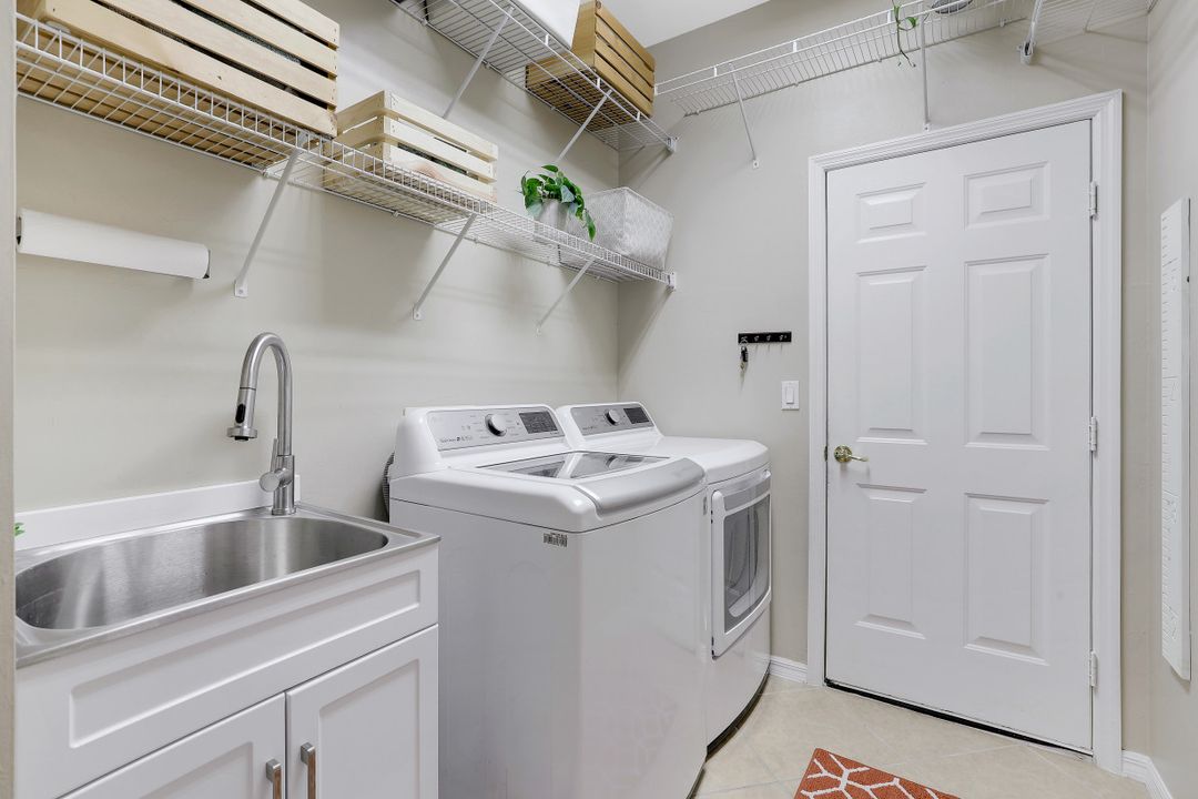 8392 Laurel Lakes Blvd, Naples, FL 34119