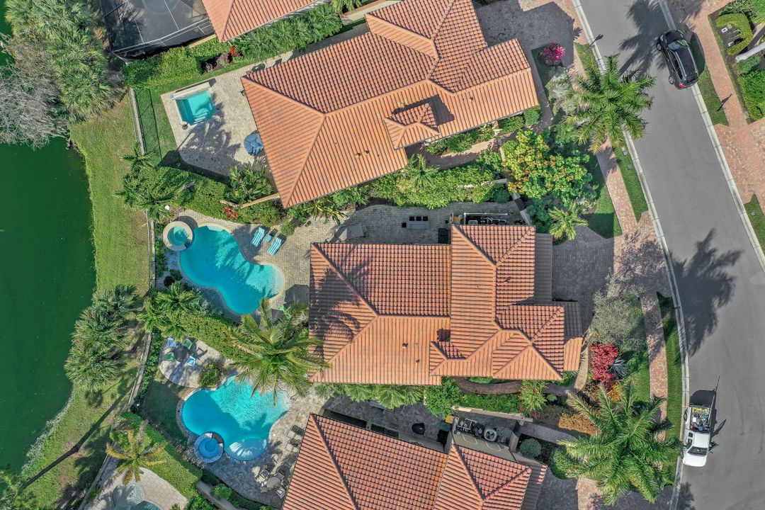 7915 Cordoba Pl, Naples, FL 34113