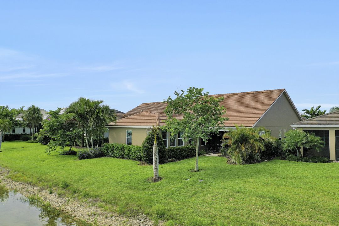 14684 Tropical Dr, Naples, FL 34114