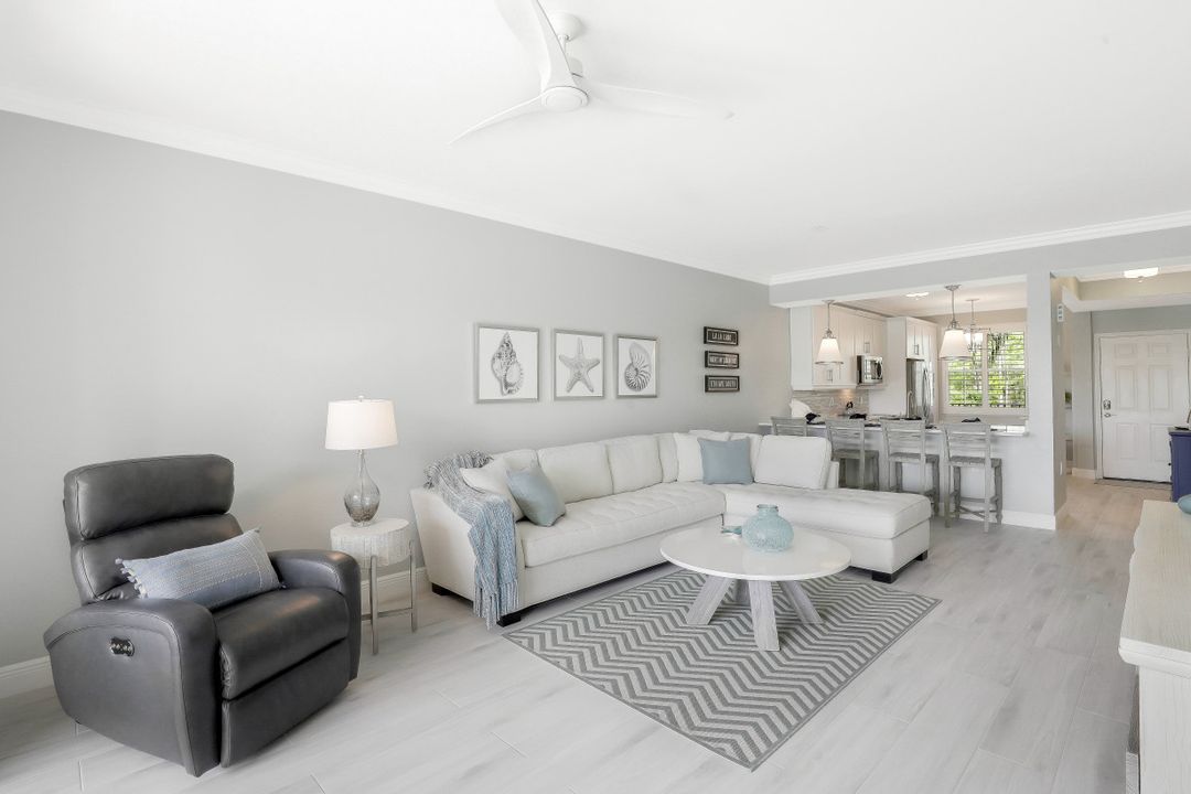 3780 Sawgrass Way #3325, Naples, FL 34112