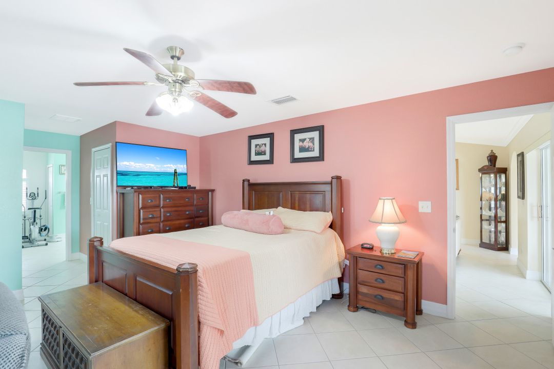 415 SE 17th St, Cape Coral, FL 33990