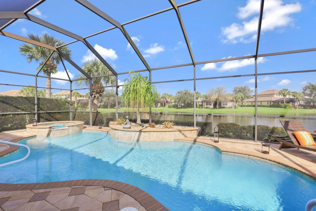 9167 Shale Ct, Naples, FL 34120