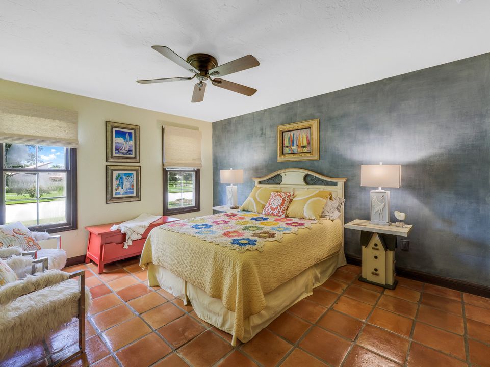 5850 Pelican Bay Blvd, Naples, FL 34108