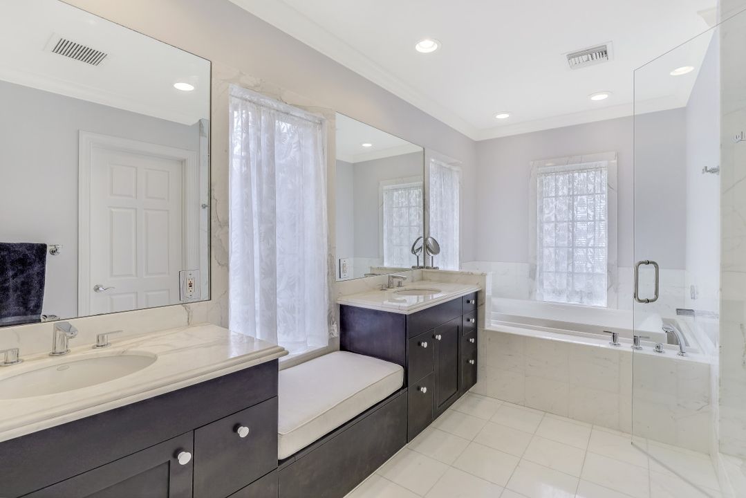 868 4th St S #11, Naples, FL 34102