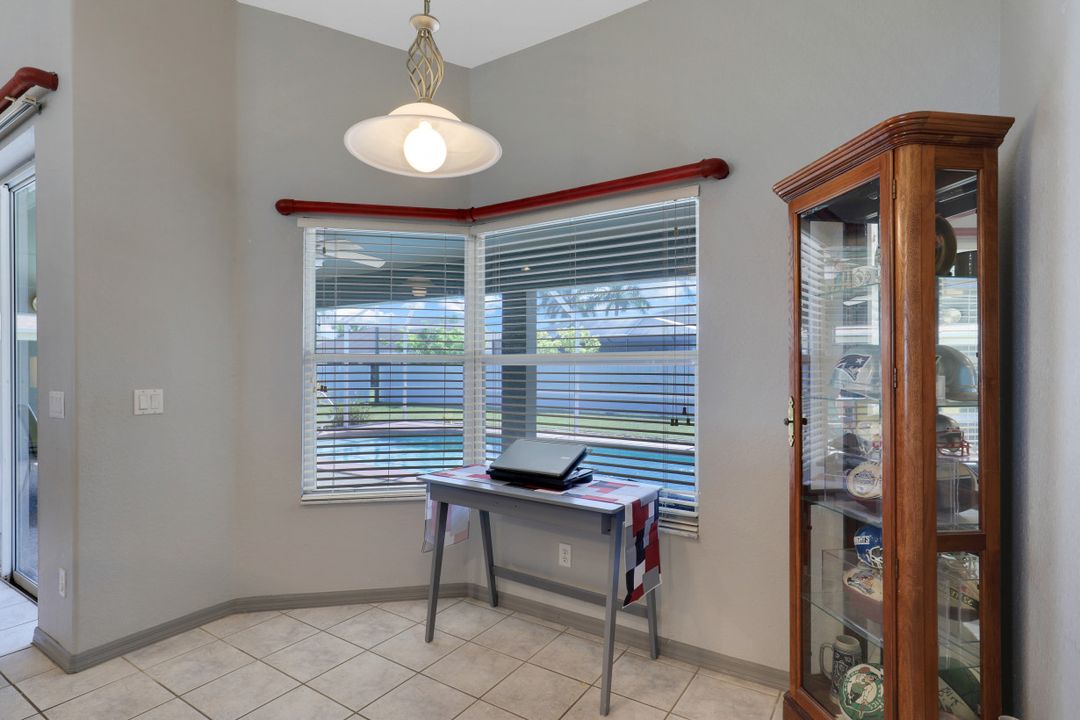 1403 SW 4th Ave, Cape Coral, FL 33991