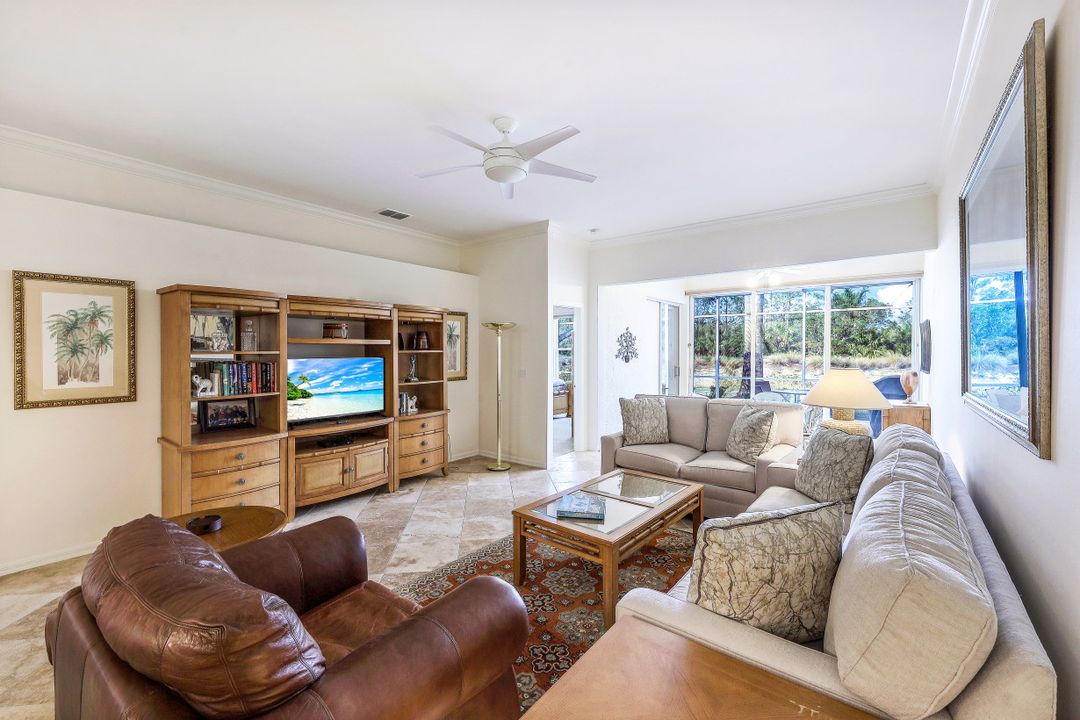 8755 Naples Heritage Dr, Naples, FL 34112