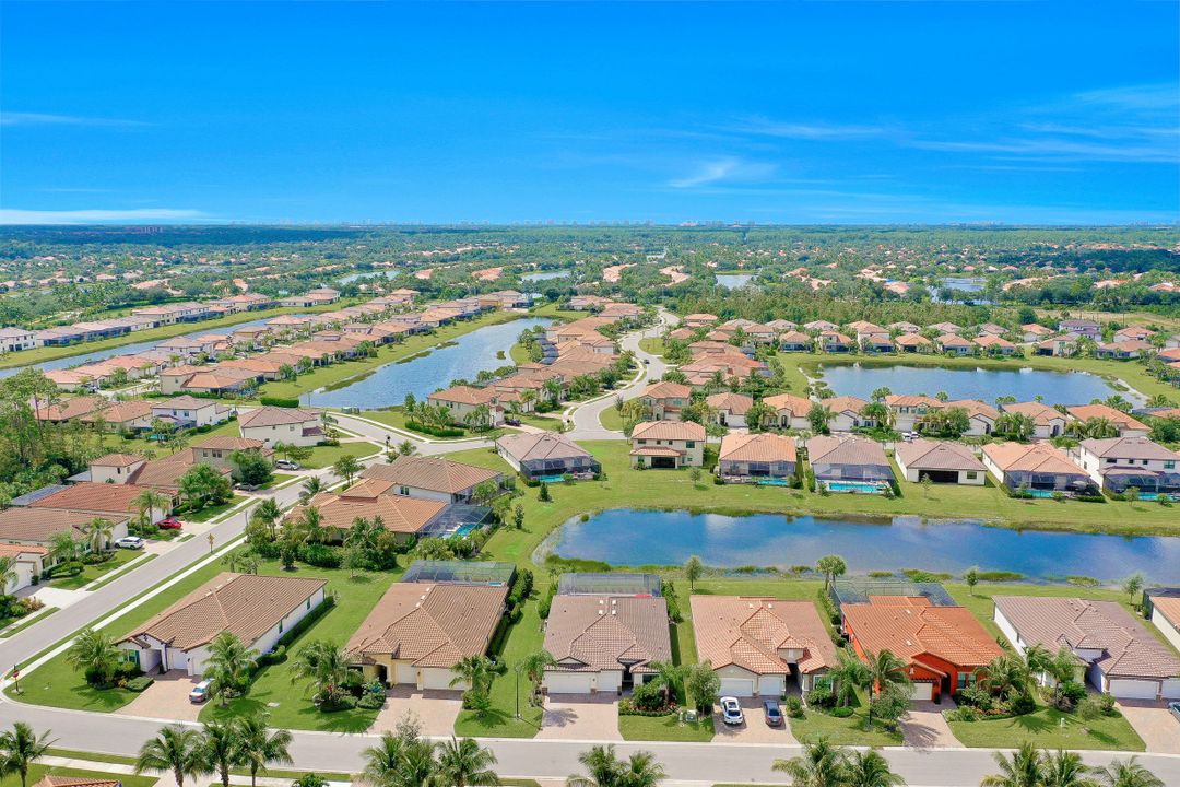 4580 Tamarind Way, Naples, FL 34119