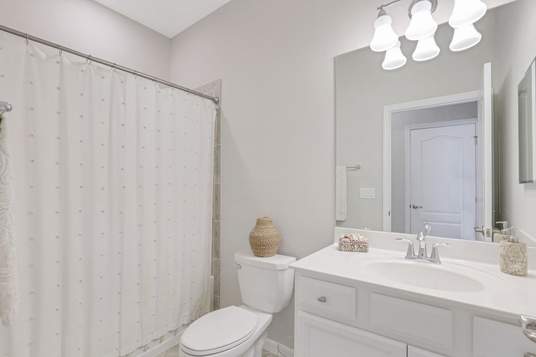 2105 Clementine St, Naples, FL 34120