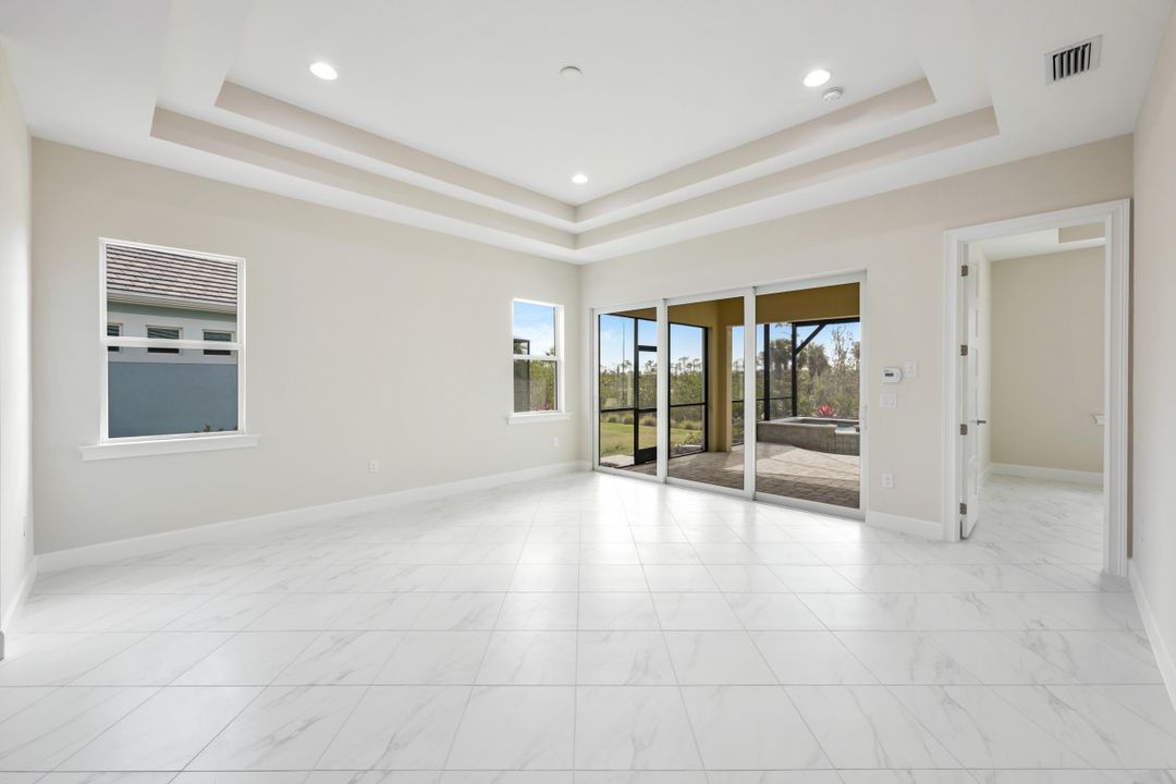 6435 Negril Isle Dr, Naples, FL 34113