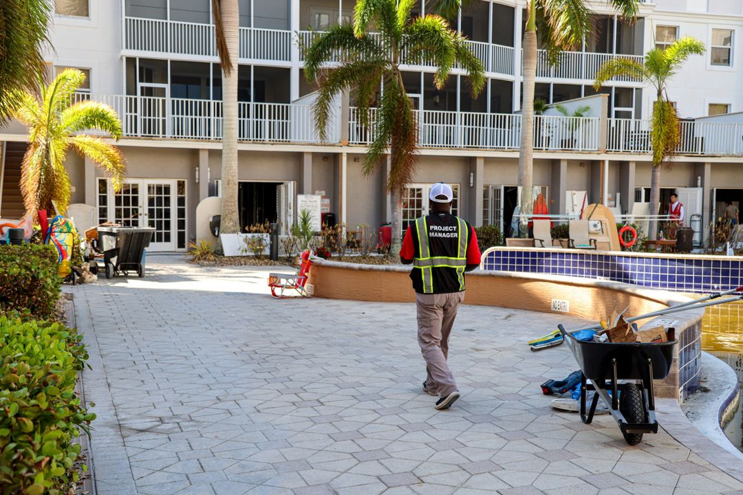 400 Flagship Dr, Naples, FL 34108