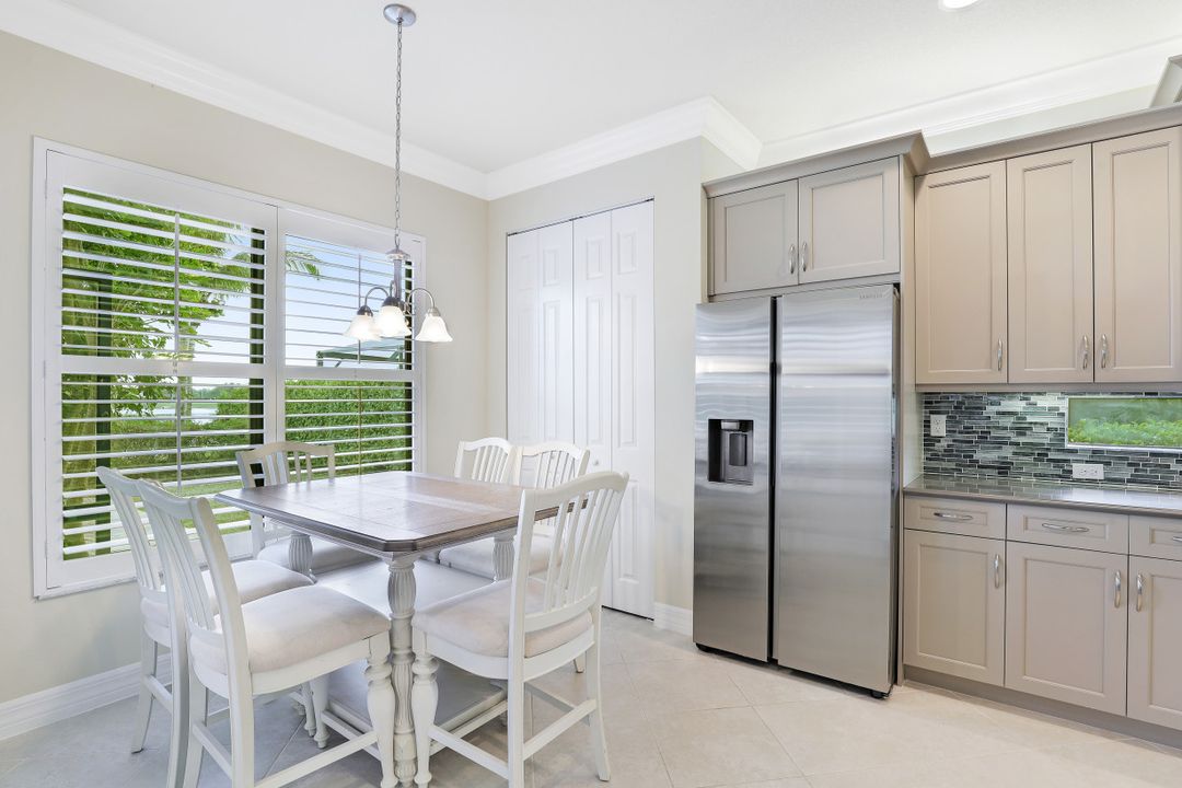 2939 Cinnamon Bay Cir, Naples, FL 34119