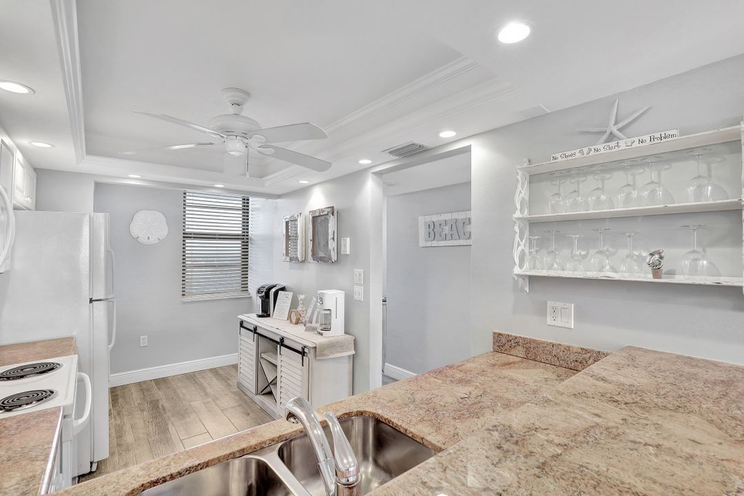 440 Seaview Ct #1002, Marco Island, FL 34145