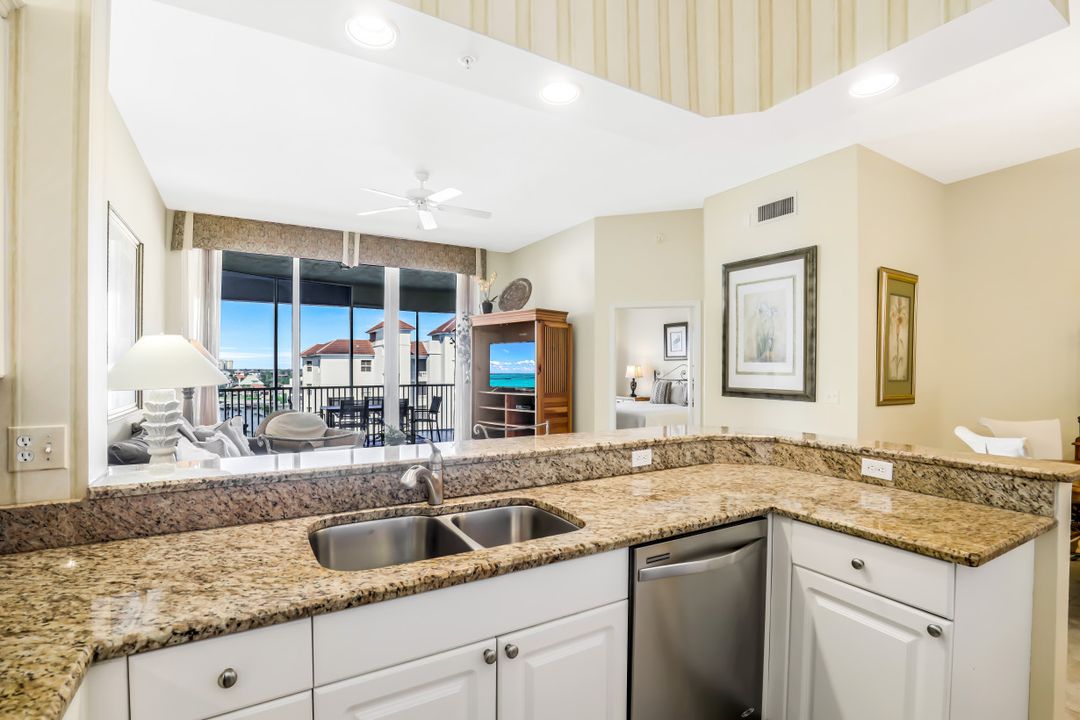 470 Launch Circle #603, Naples, FL 34108