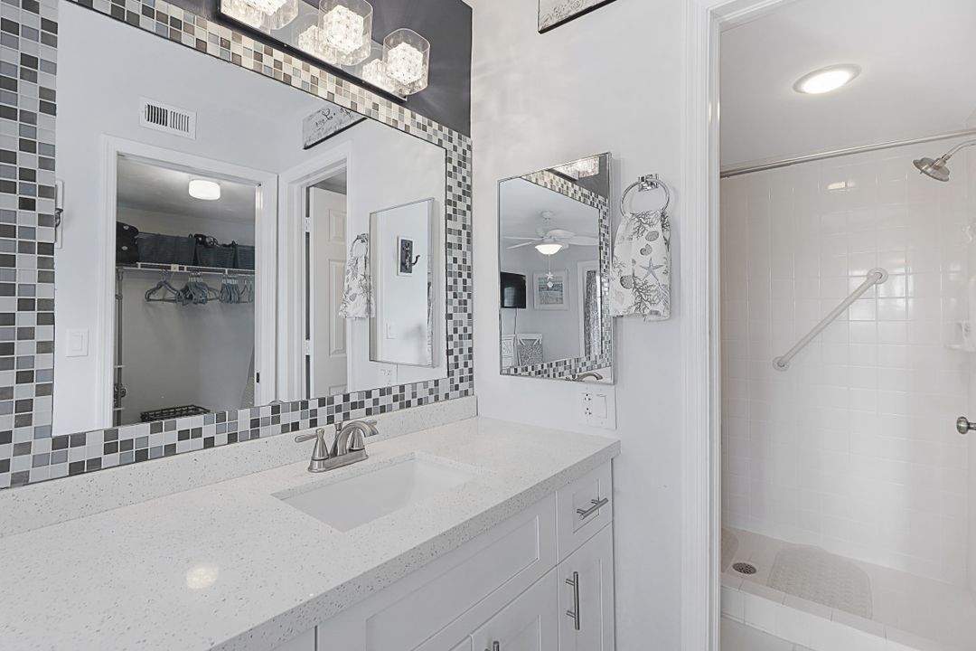 1365 Mainsail Dr #1605, Naples, FL 34114