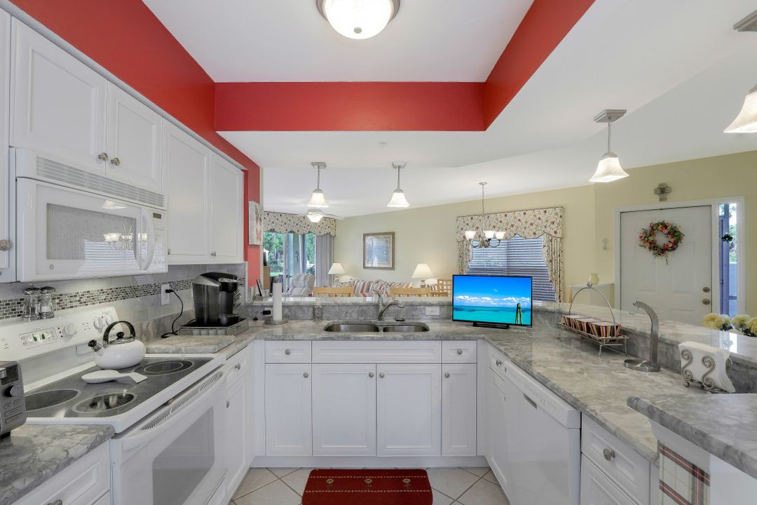 5015 Cedar Springs Dr #104, Naples, FL 34110