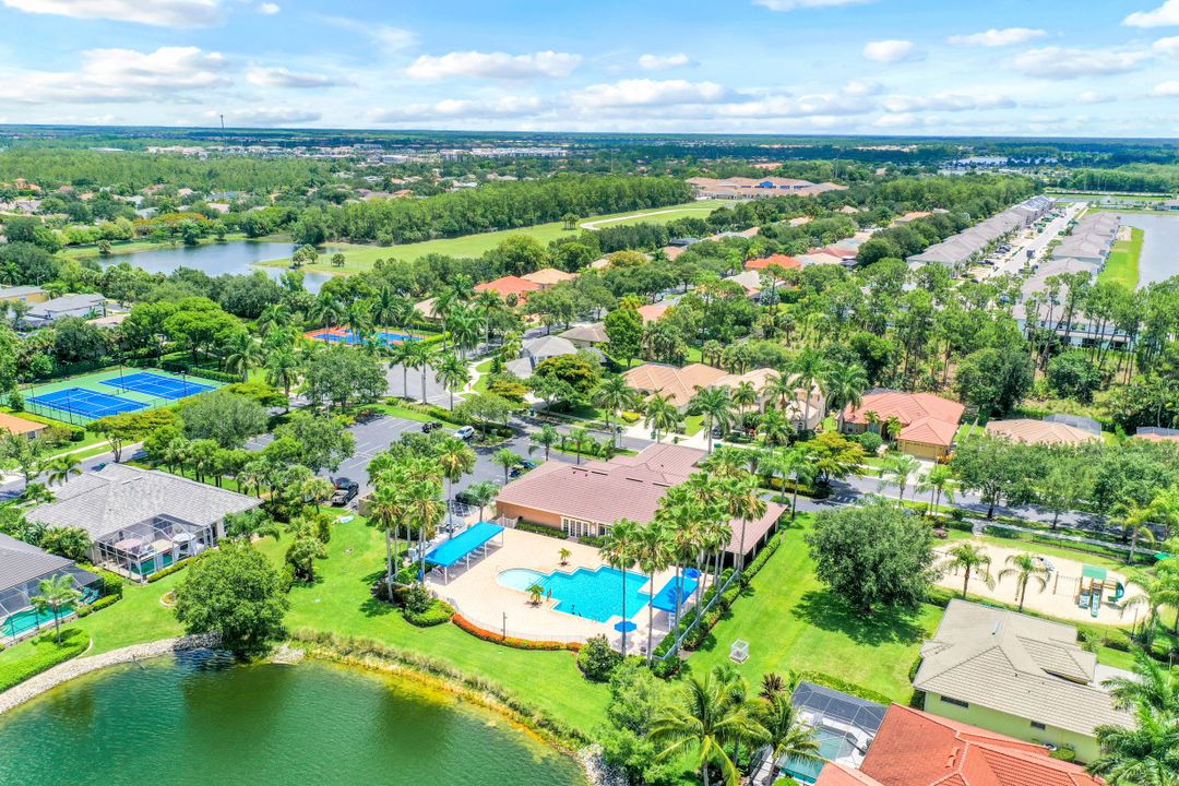 14849 Fripp Island Ct, Naples, FL 34119