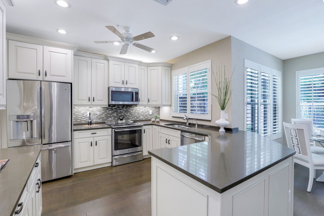 3726 Rachel Ln, Naples, FL 34103