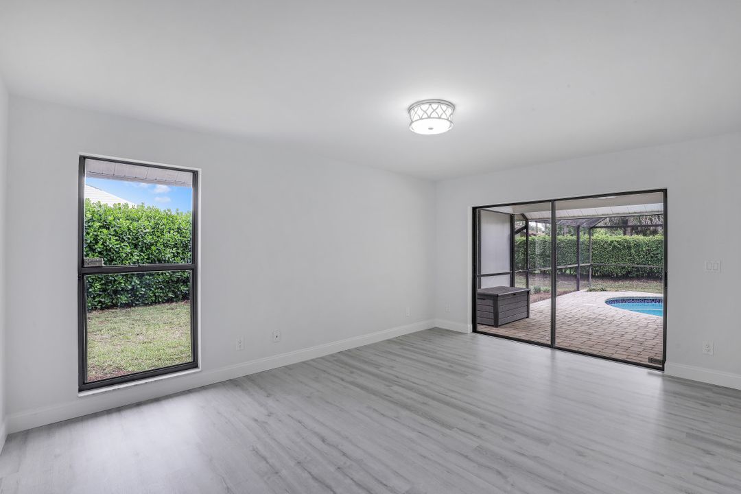 2225 Royal Ln, Naples, FL 34112