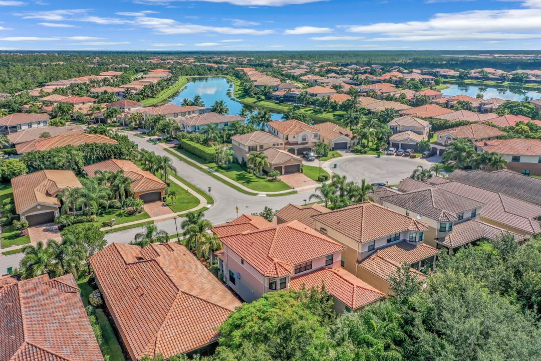 3183 Pacific Dr, Naples, FL 34119