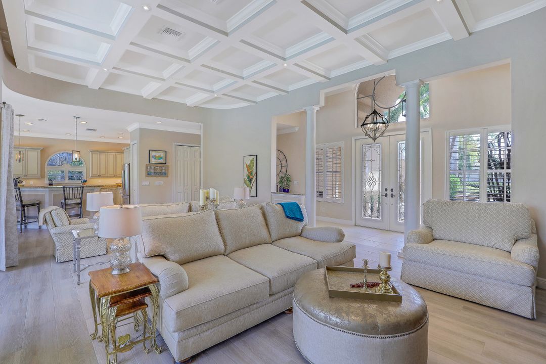 3601 Cedar Hammock View Ct, Naples, FL 34112