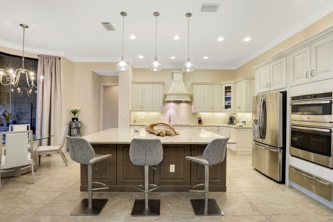 9539 Via Lago Way, Fort Myers, FL 33912