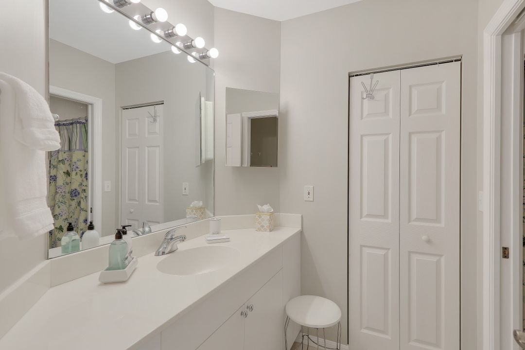 450 Launch Cir #404, Naples, FL 34108