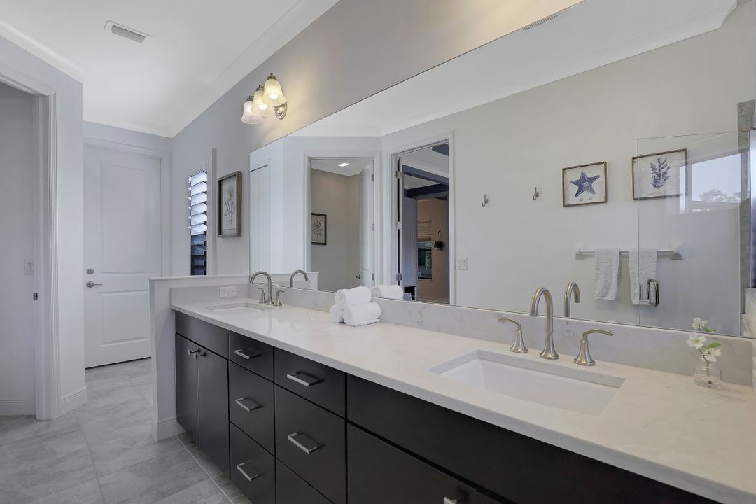 7742 Cypress Walk Dr, Fort Myers, FL 33966