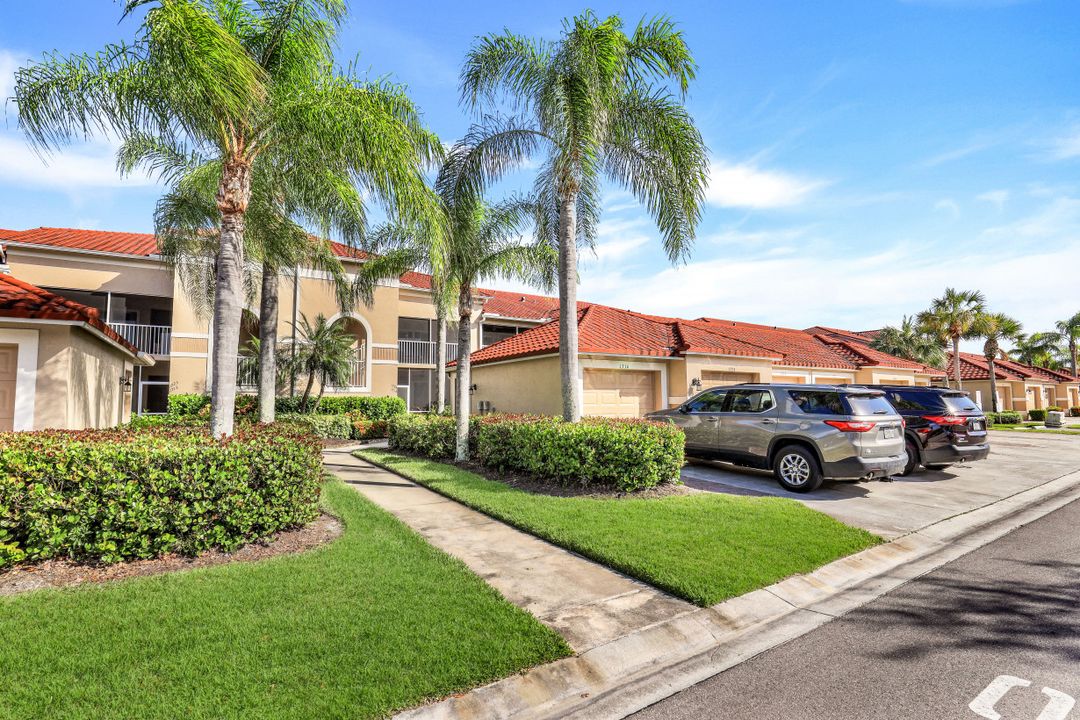 2870 Cypress Trace Cir #1724, Naples, FL 34119