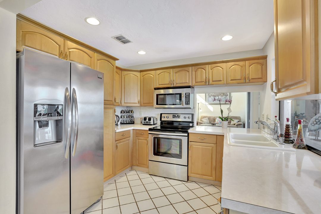 1331 SW 27th Terrace, Cape Coral, FL 33914