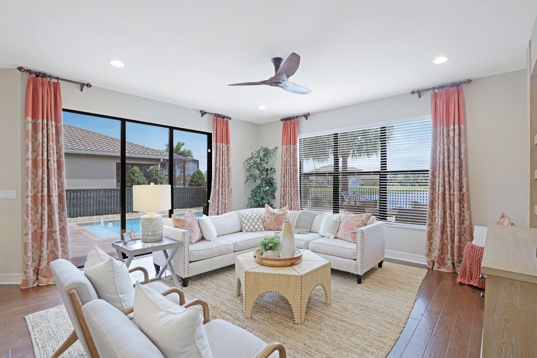 11784 Meadowrun Cir, Fort Myers, FL 33913