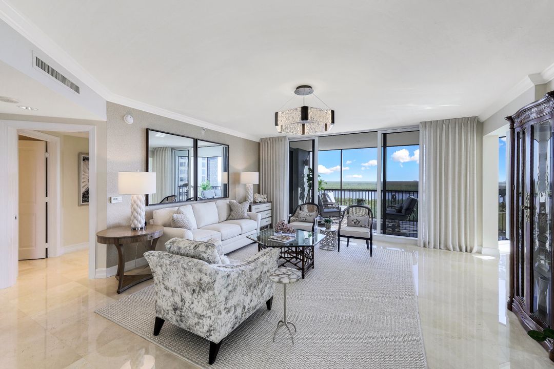 1060 Borghese Ln  #906, Naples, FL 34114