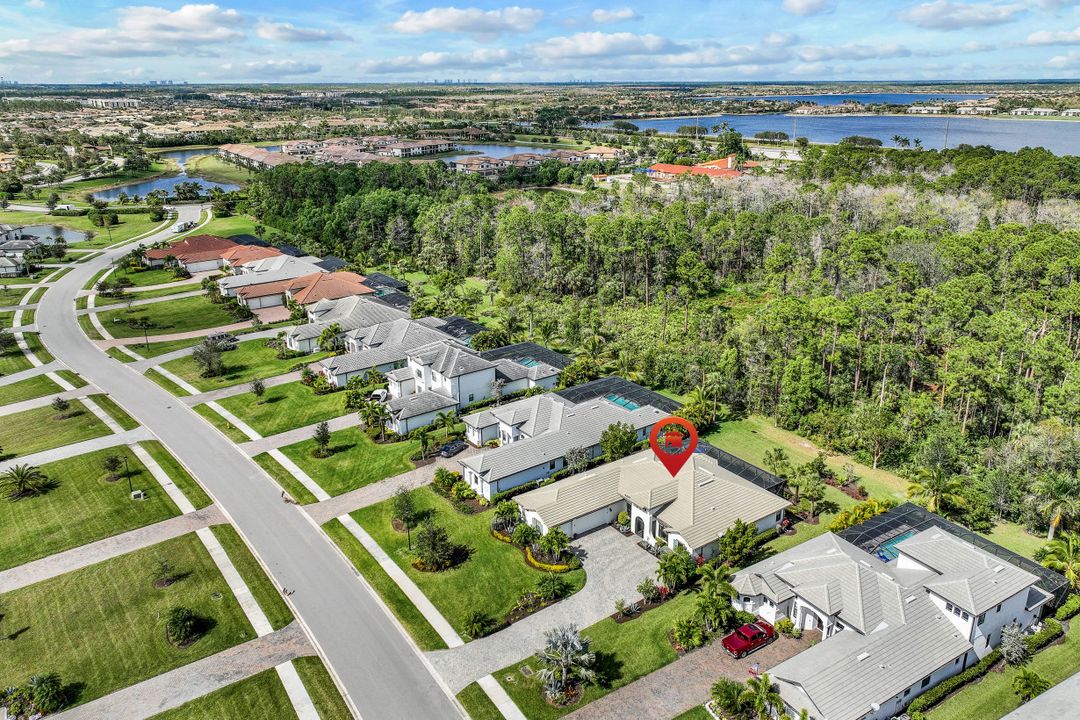 2303 Somerset Pl, Naples, FL 34120