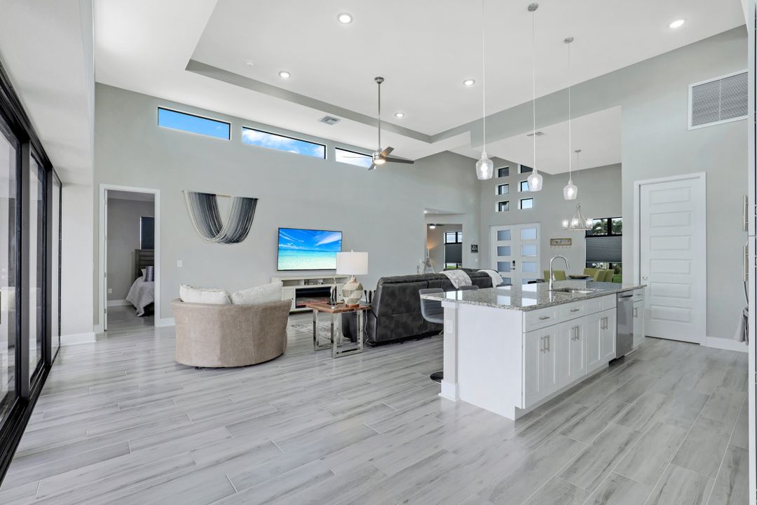 124 SW 38th Terrace, Cape Coral, FL 33914