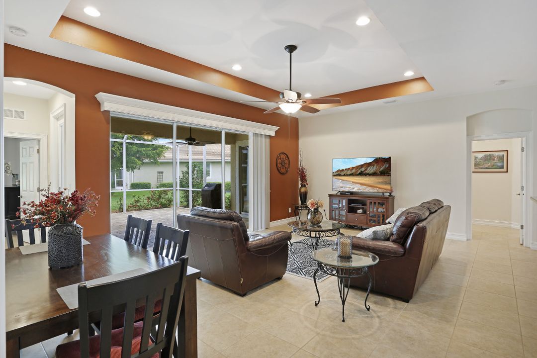 2548 Ashbury Cir, Cape Coral, FL 33991