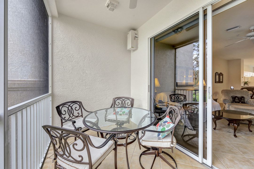 8259 Parkstone Pl #206, Naples, FL 34120