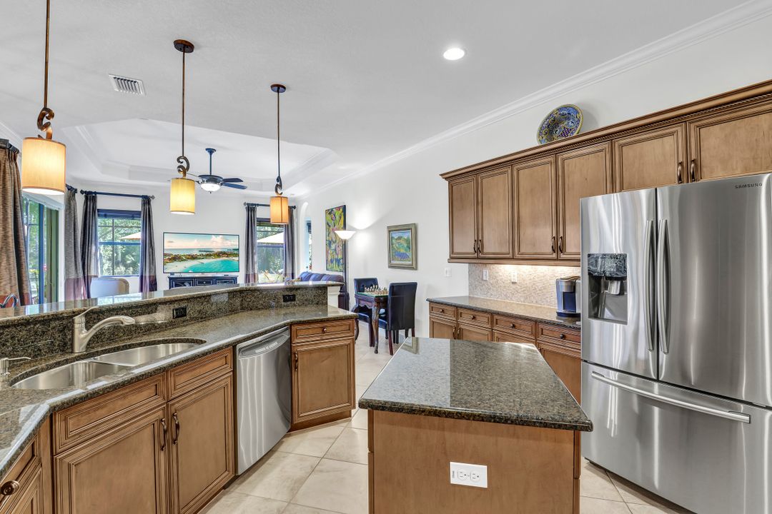 7327 Acorn Way, Naples, FL 34119