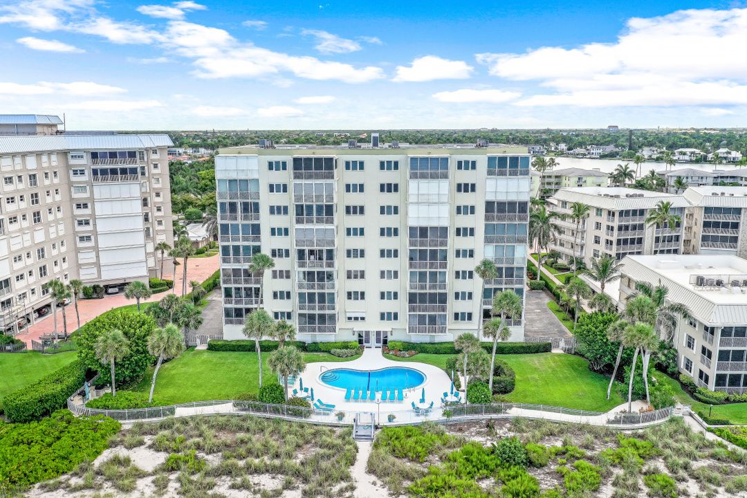 2885 Gulf Shore Blvd N #201, Naples, FL 34103