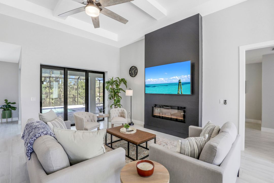 1001 SW 37th St, Cape Coral, FL 33914