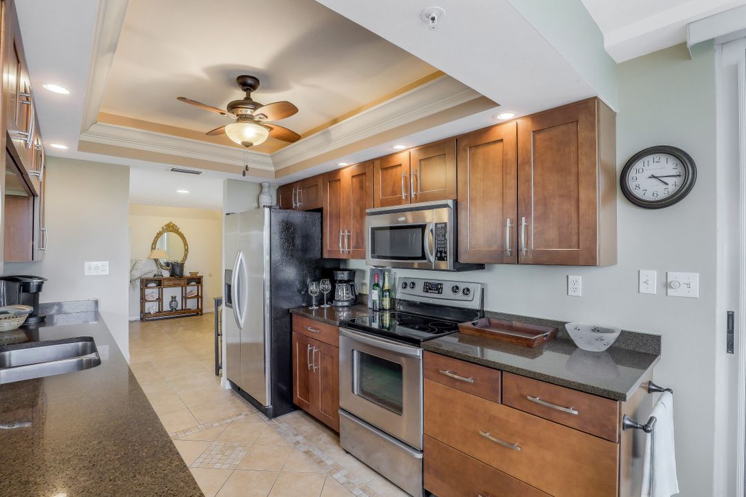 21 Bluebill Ave #401, Naples, FL 34108