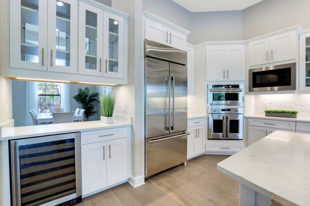 9018 Sorreno Ct, Naples, FL 34119