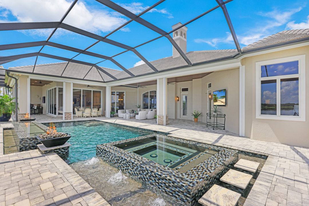 9337 Granite Ct, Naples, FL 34120